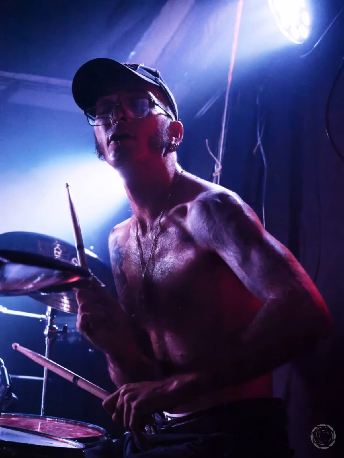 Brvtal Trve d'Baal en concert sur scène